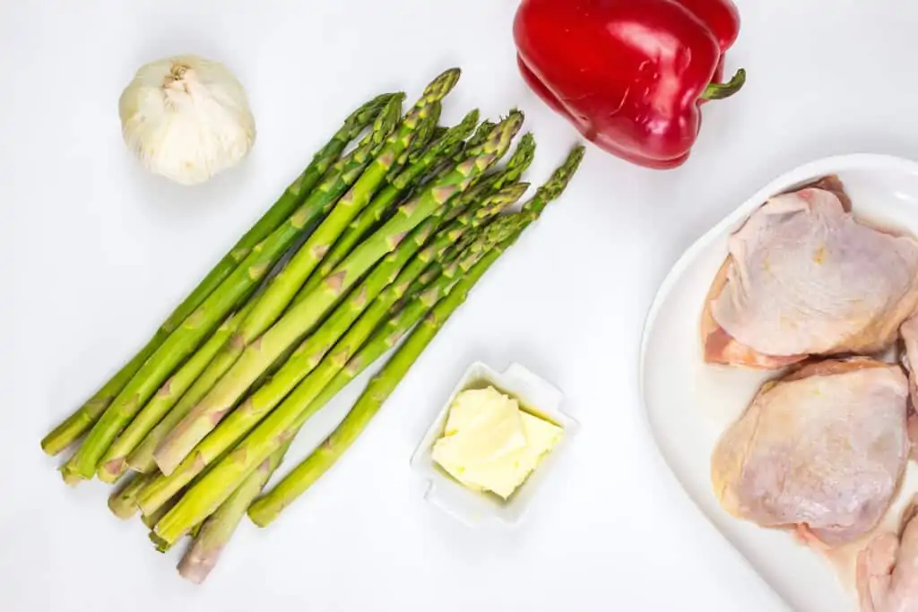 ingredients to make skillet garlic chicken and asparagus