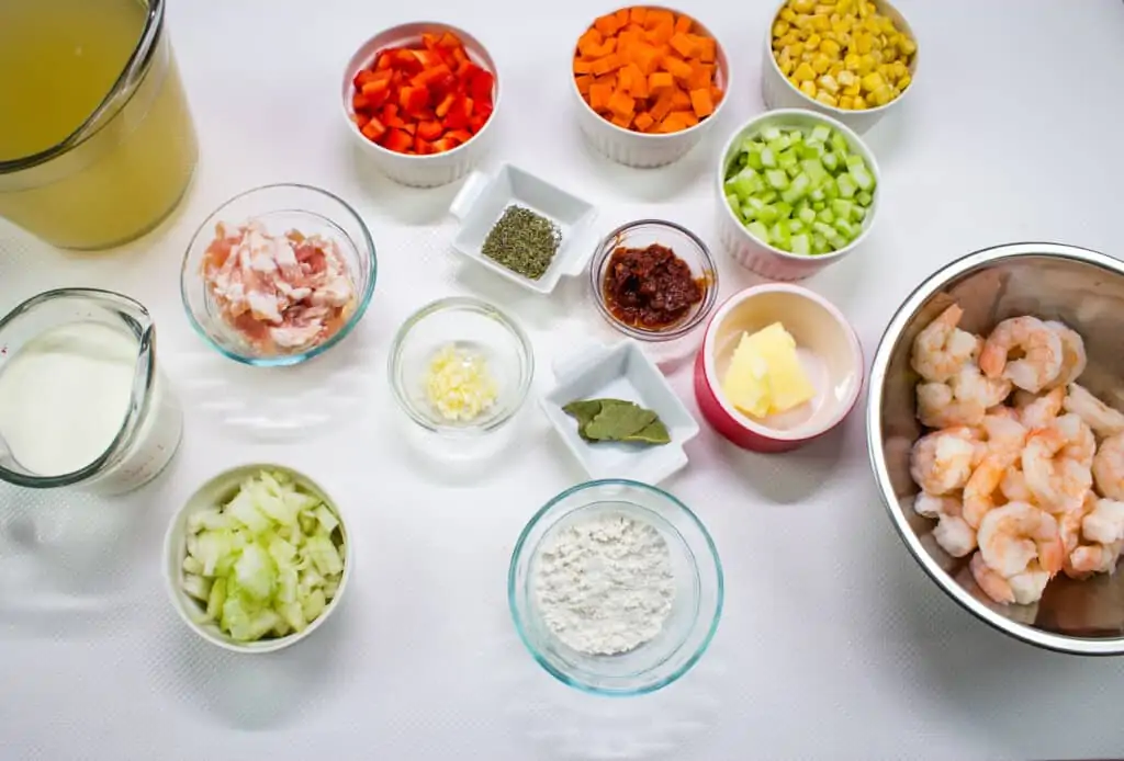 ingredients to make shrimp & corn chowder with chipotle