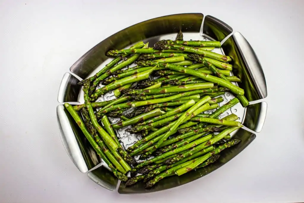 asparagus on a grill pan