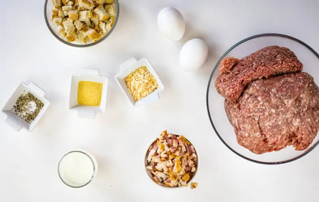 ingredients to make smoked meatloaf