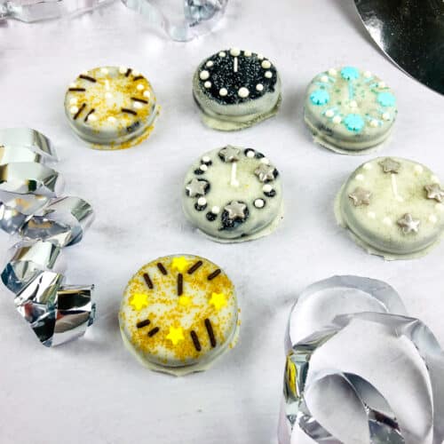 decorated new years eve cookies