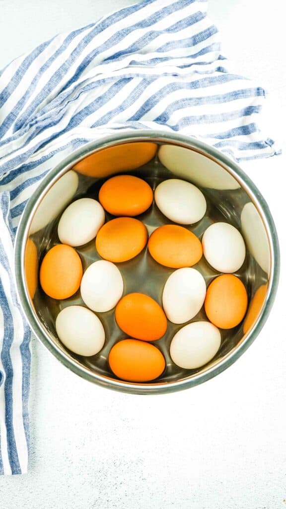 add eggs to instant pot insert