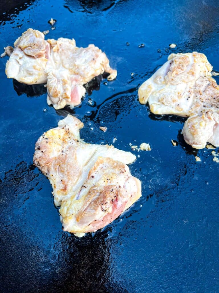 cooking chicken thighs on the blackstone griddle