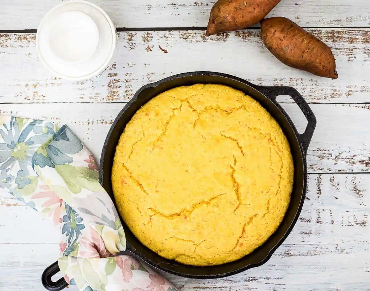 Cooked cornbread in the skillet.