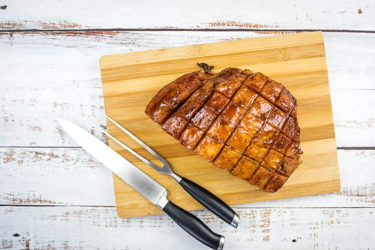 Ham ready to be sliced.