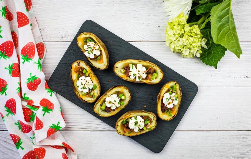 Finished baked potato skins ready to eat.