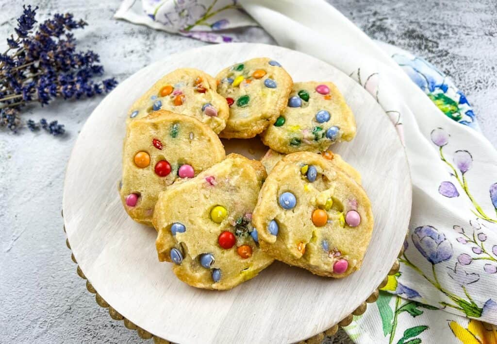 A plate of Easter Shortbread cookies.