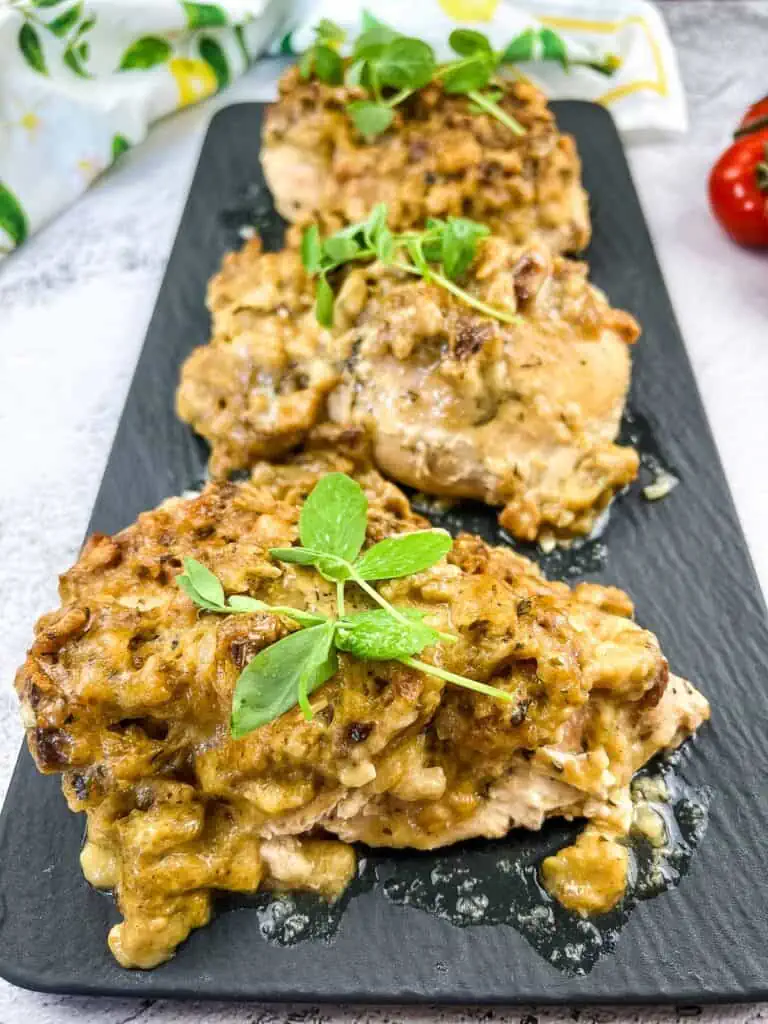 4-ingredient chicken on a black platter.