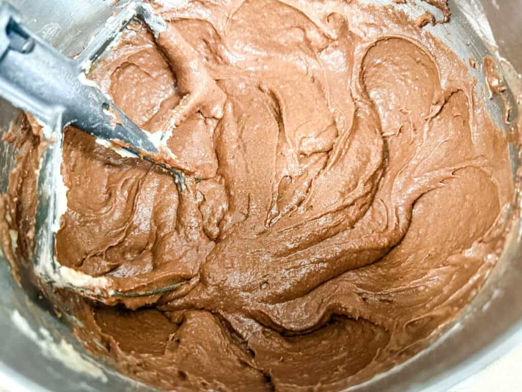 Combine the flour mixture and Coca-Cola mixture.